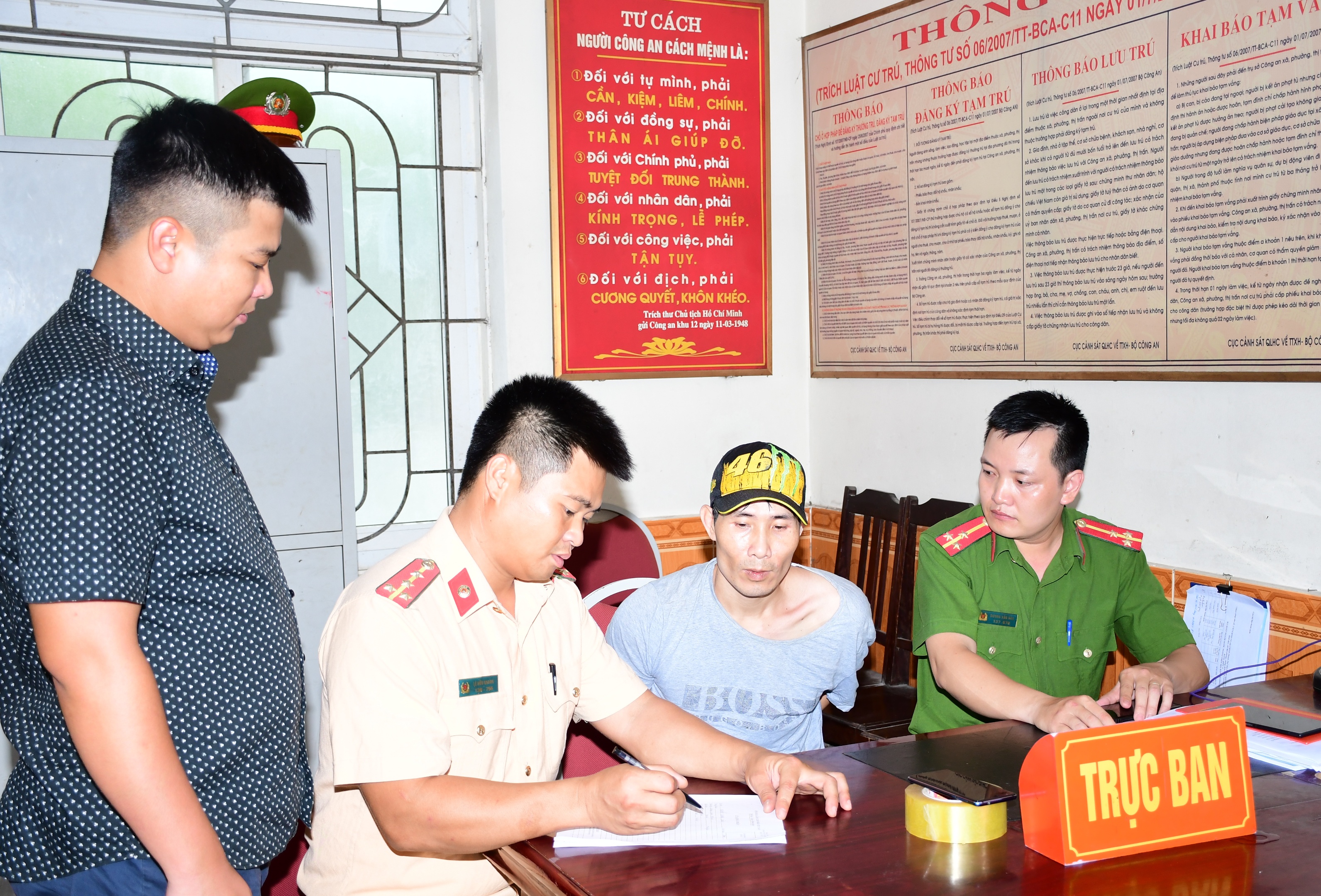 Phân Đội 1 – Thủy đội (Phòng Cảnh sát đường thủy) kiên quyết bắt giữ đối tượng tàng trữ trái phép chất ma túy